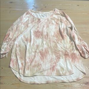 Pink and White Asymmetrical 3/4 Sleeve Tunic